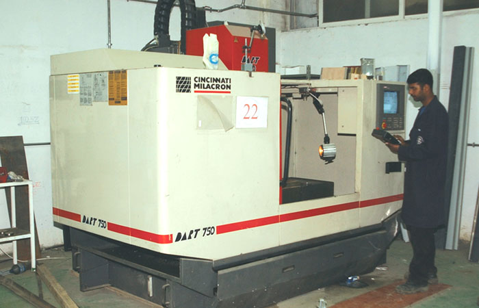 CINCINATI MACHINING CENTER